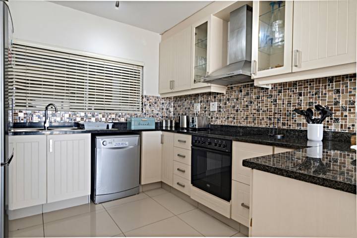 Pebble Beach 1 Kitchen
